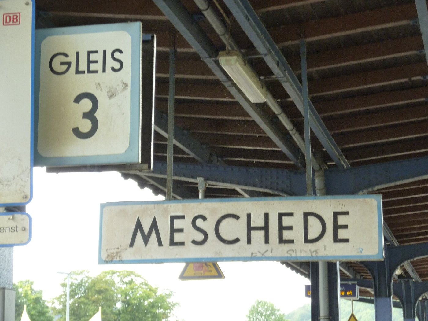 Bahnhofsschild Meschede