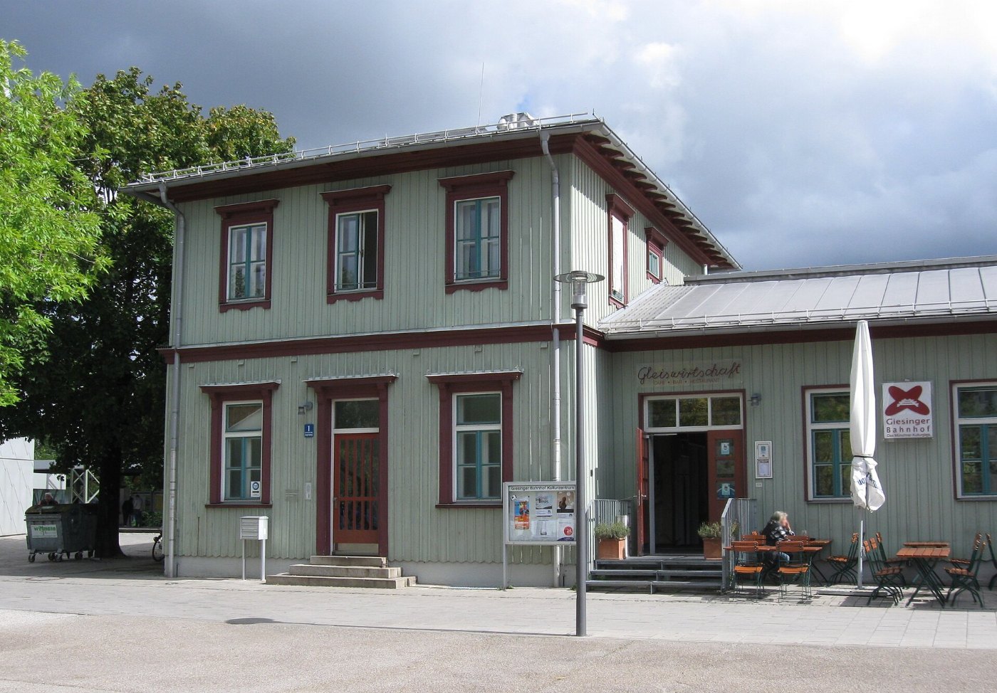 Giesinger Bahnhof Muenchen 5