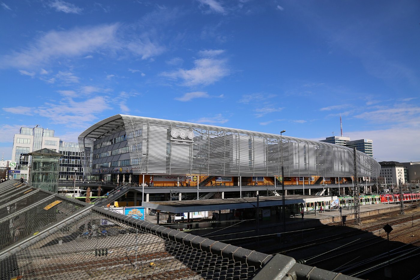 Zentraler Omnibusbahnhof München 2017 von der Hackerbrücke aus