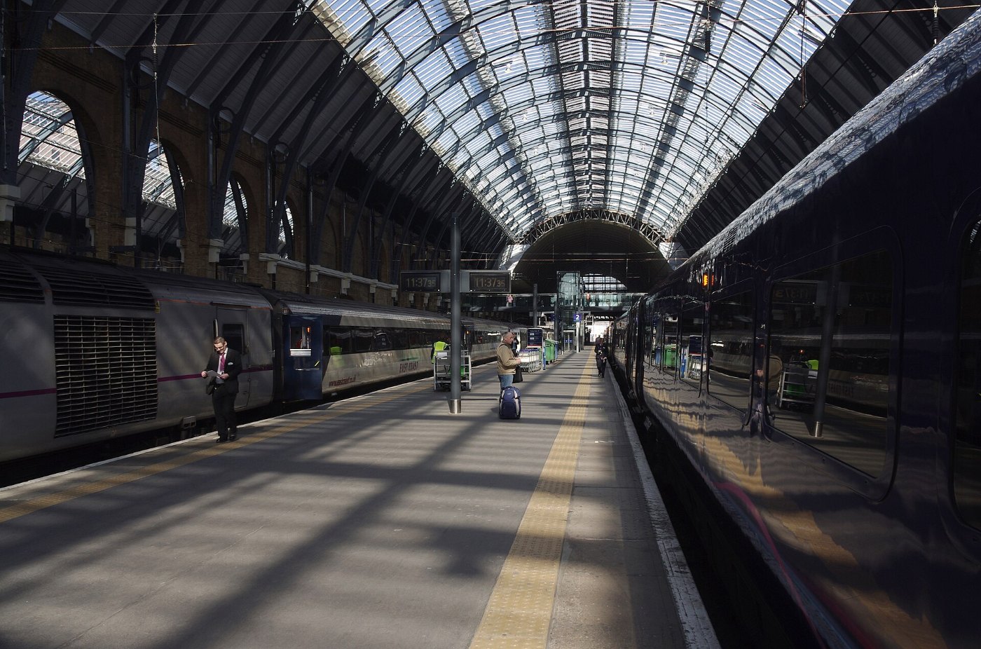 King's Cross railway station MMB 39 43296