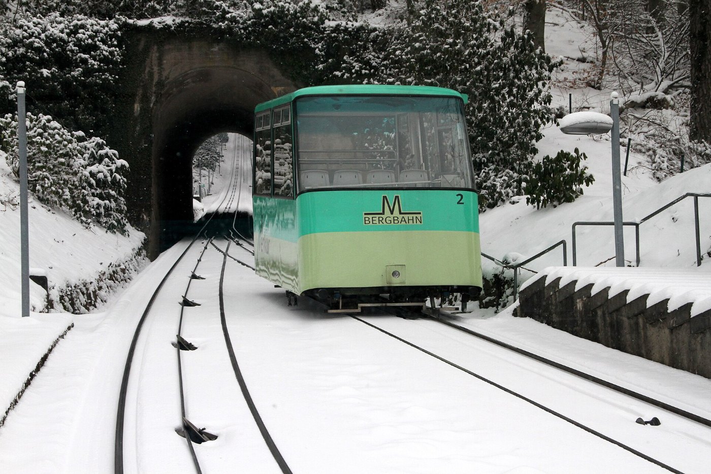 Baden Baden Merkurbergbahn 26 Aufstieg Mittelstation 2010 gje
