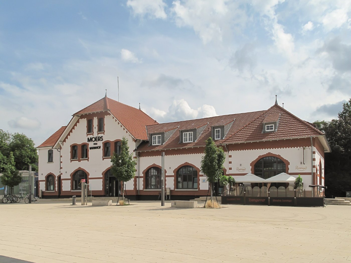 Moers, stationsgebouw foto1 2013 07 29 11.07