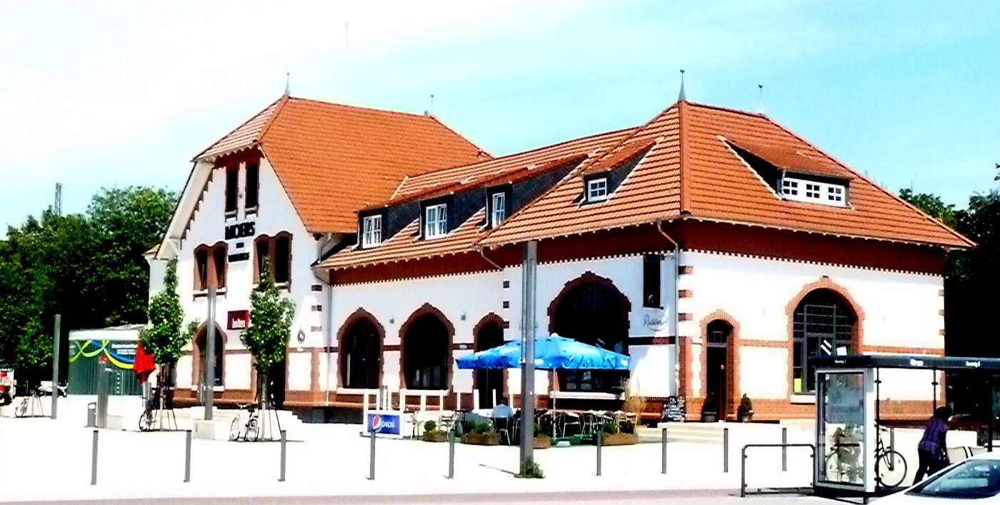 Bahnhof Moers panoramio