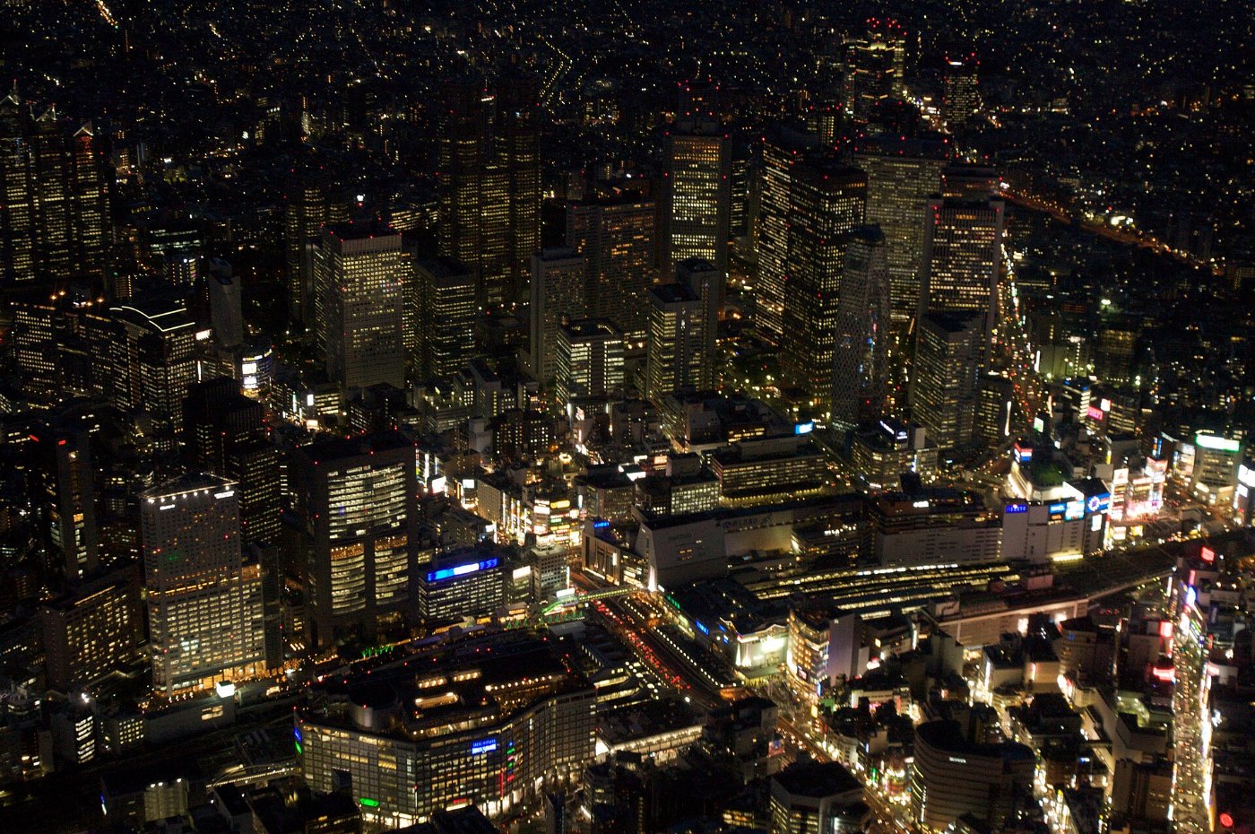 Shinjuku station, Tokyo, Japan aerial photo, 2008 04 11