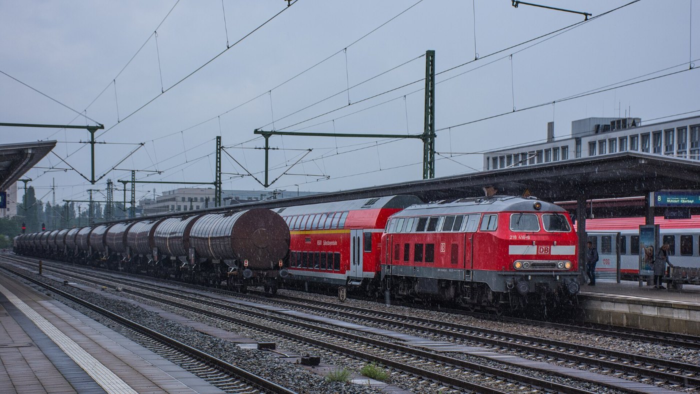 Bahnhof München Ost Güterzug und Regionalzug ()