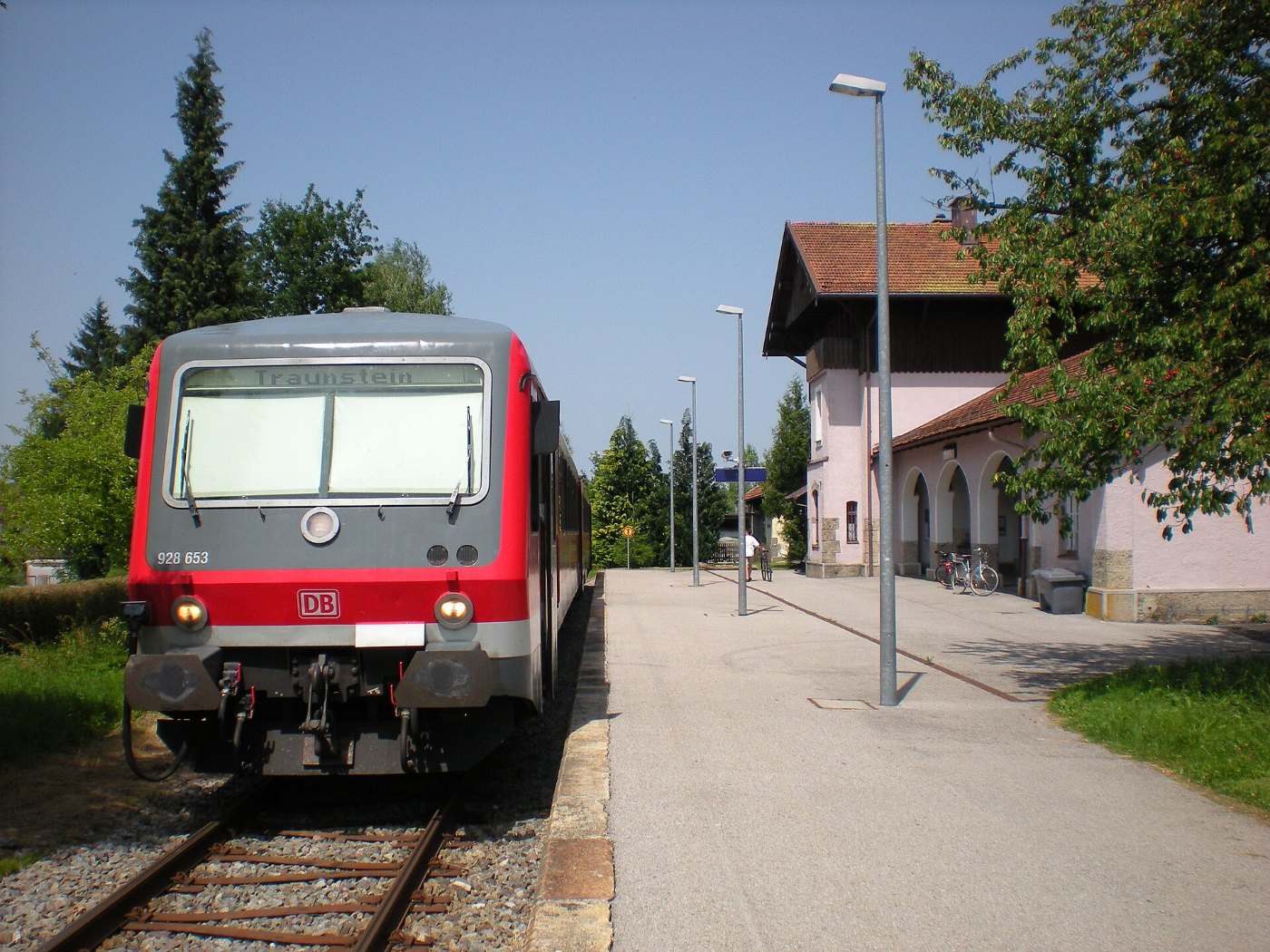 Bahnhof Waging Bahnsteig