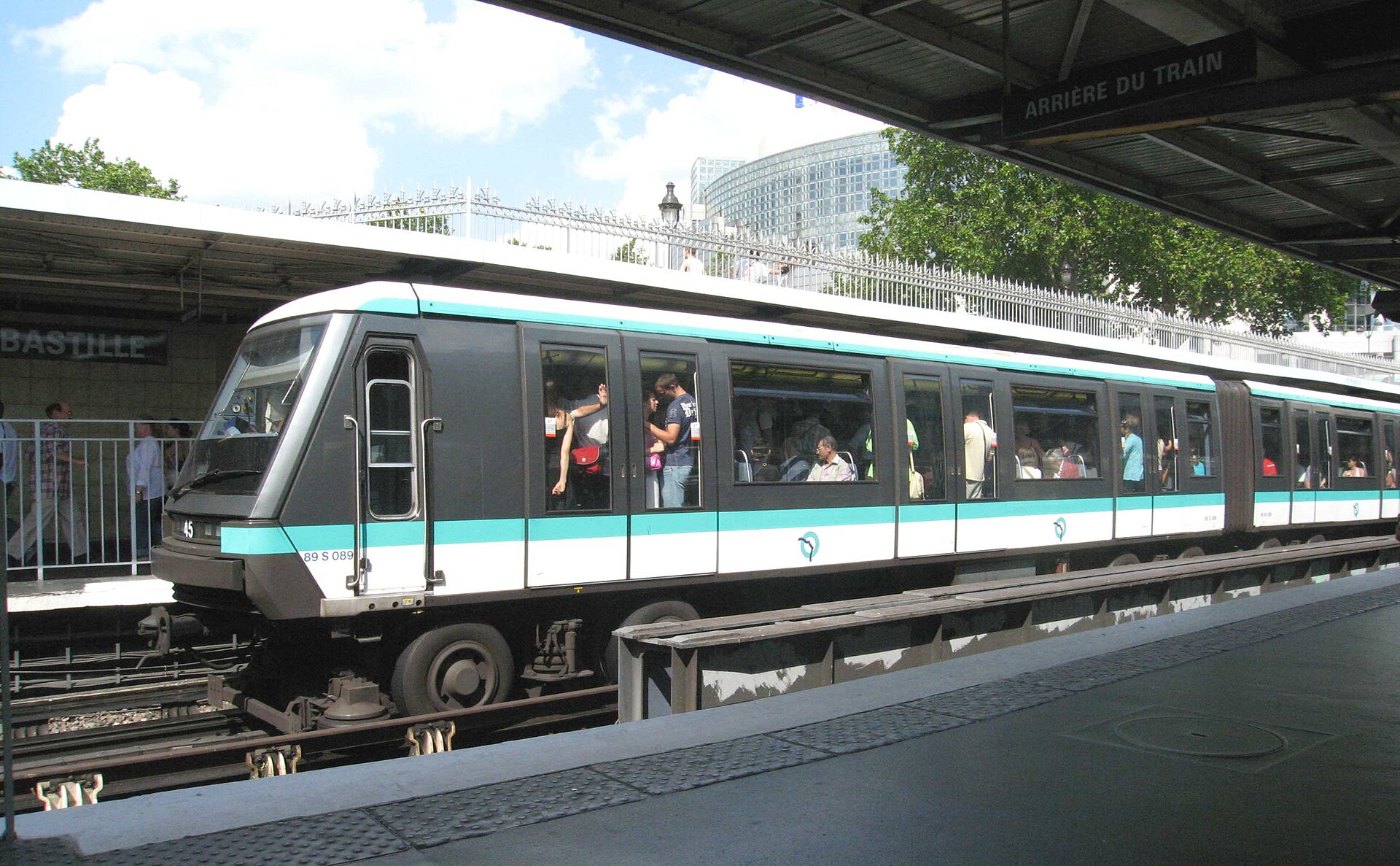 Metro Paris Rame type MP89