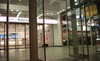 Zum Neuen Reisezentrum DB MD Hbf