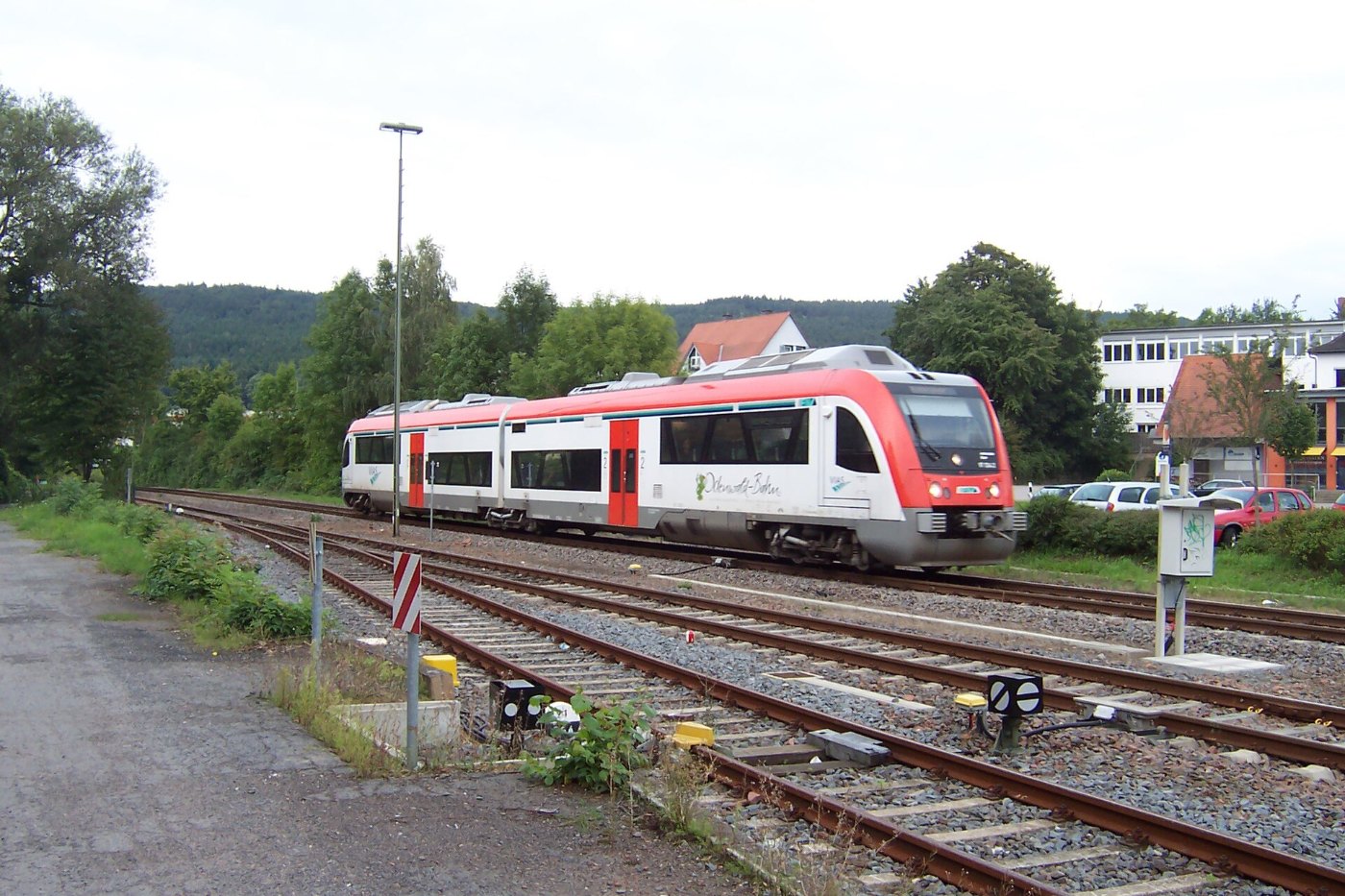 Am Bahnhof, Zug der Odenwaldbahn panoramio