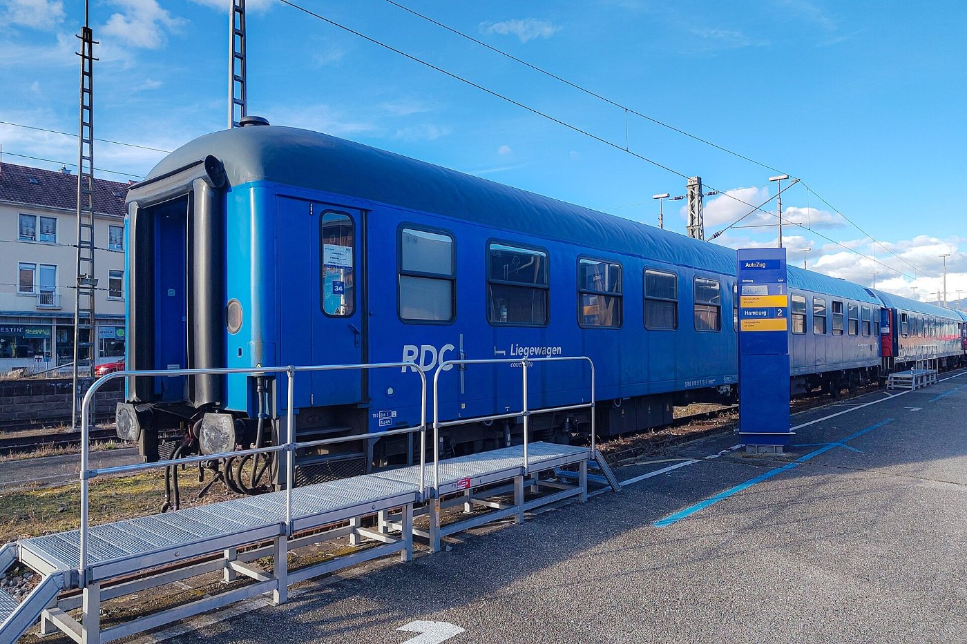 Deutschland Lörrach BTE AutoReiseZug ARZ Terminal Liegewagen Bvcmz 248.3
