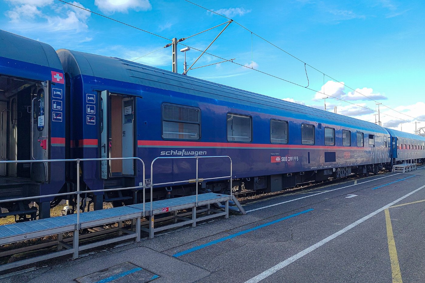 Deutschland Lörrach BTE AutoReiseZug ARZ Terminal Schlafwagen AB33s 2 A