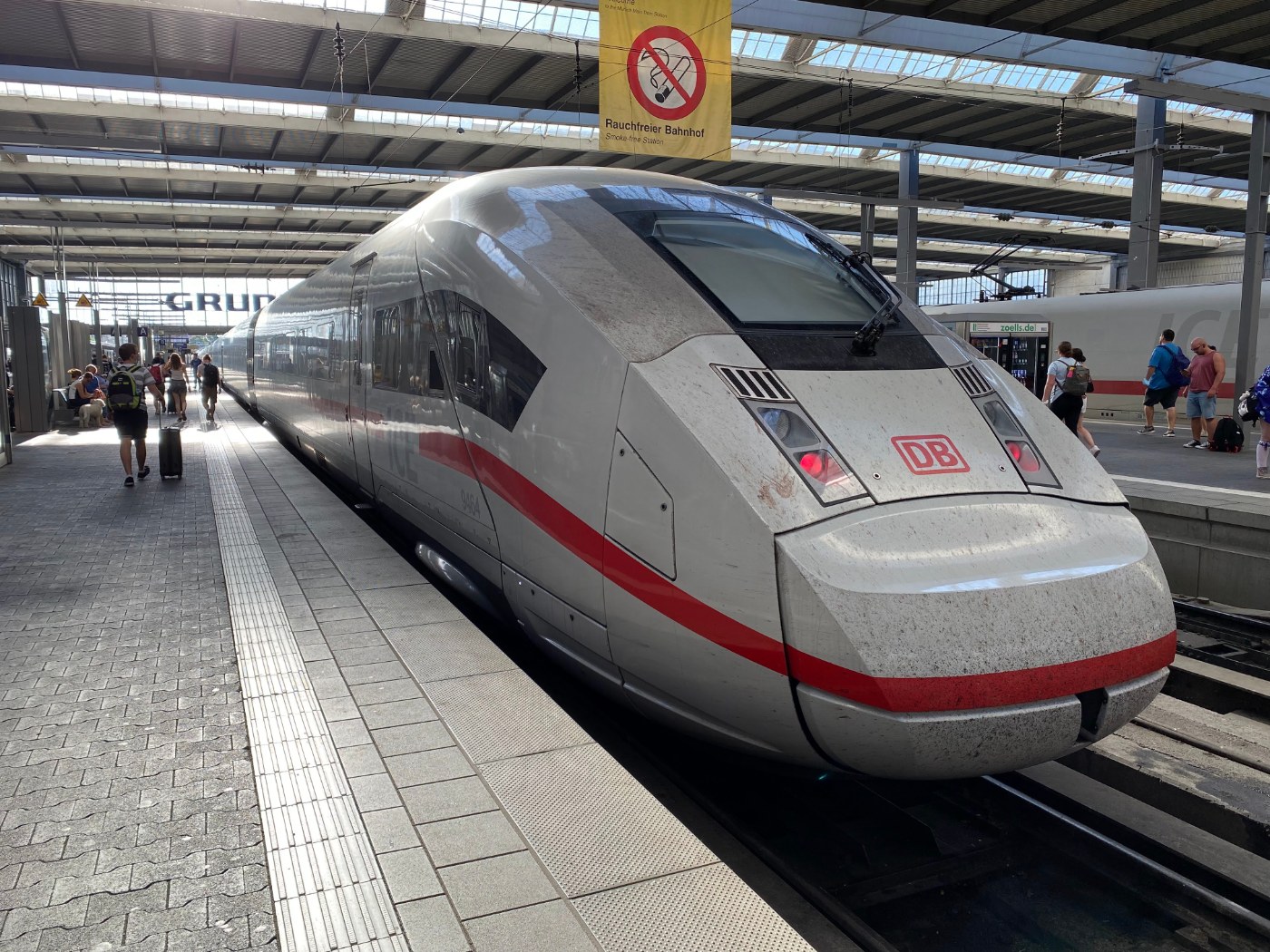 Bahnsteighalle im Münchner Hauptbahnhof