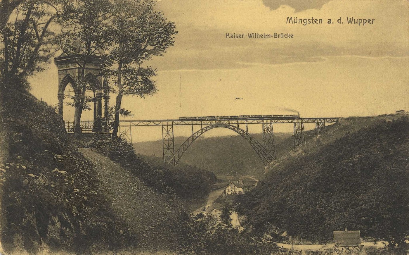 Historische Aufnahme der Müngstener Brücke von 1912