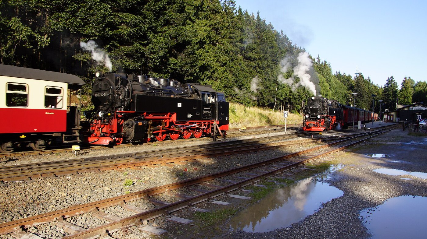 Brockenbahn der Harzer Schmalspurbahnen im Bahnhof Schierke