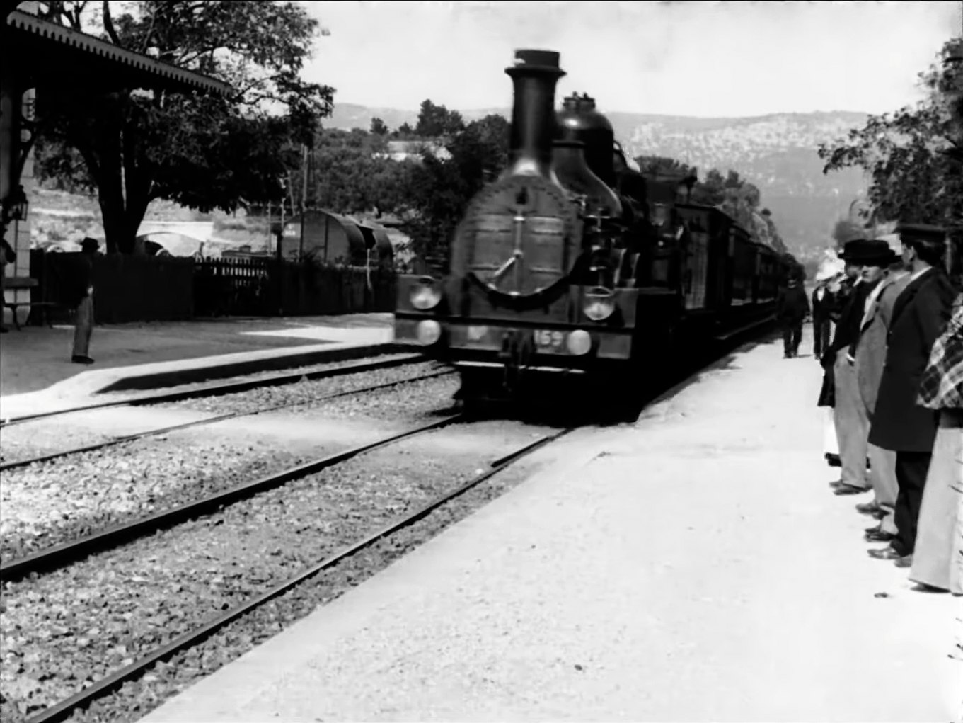 Llegada del tren a la estaci n de La Ciotat C large