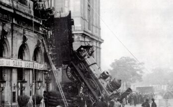 Train wreck at Montparnasse 1895 2