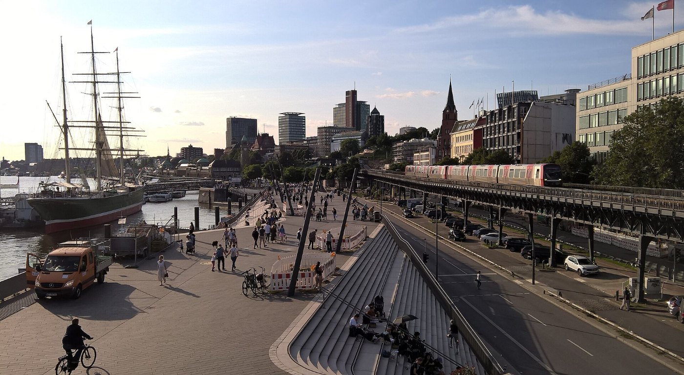 Jan Fedder Promenade und Hochbahnviadukt Hamburg, August 2021