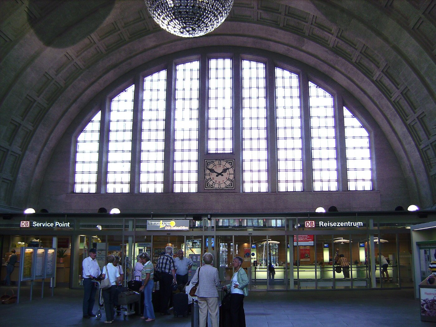 Basel Badischer Bahnhof hall