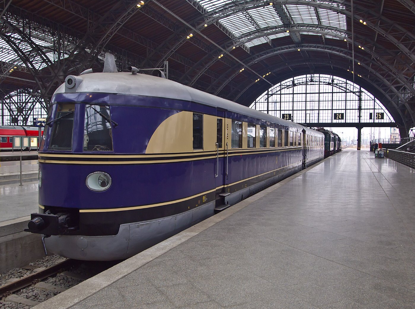 Schnelltriebwagen SVT 137 Hauptbahnhof Leipzig 806 cdh