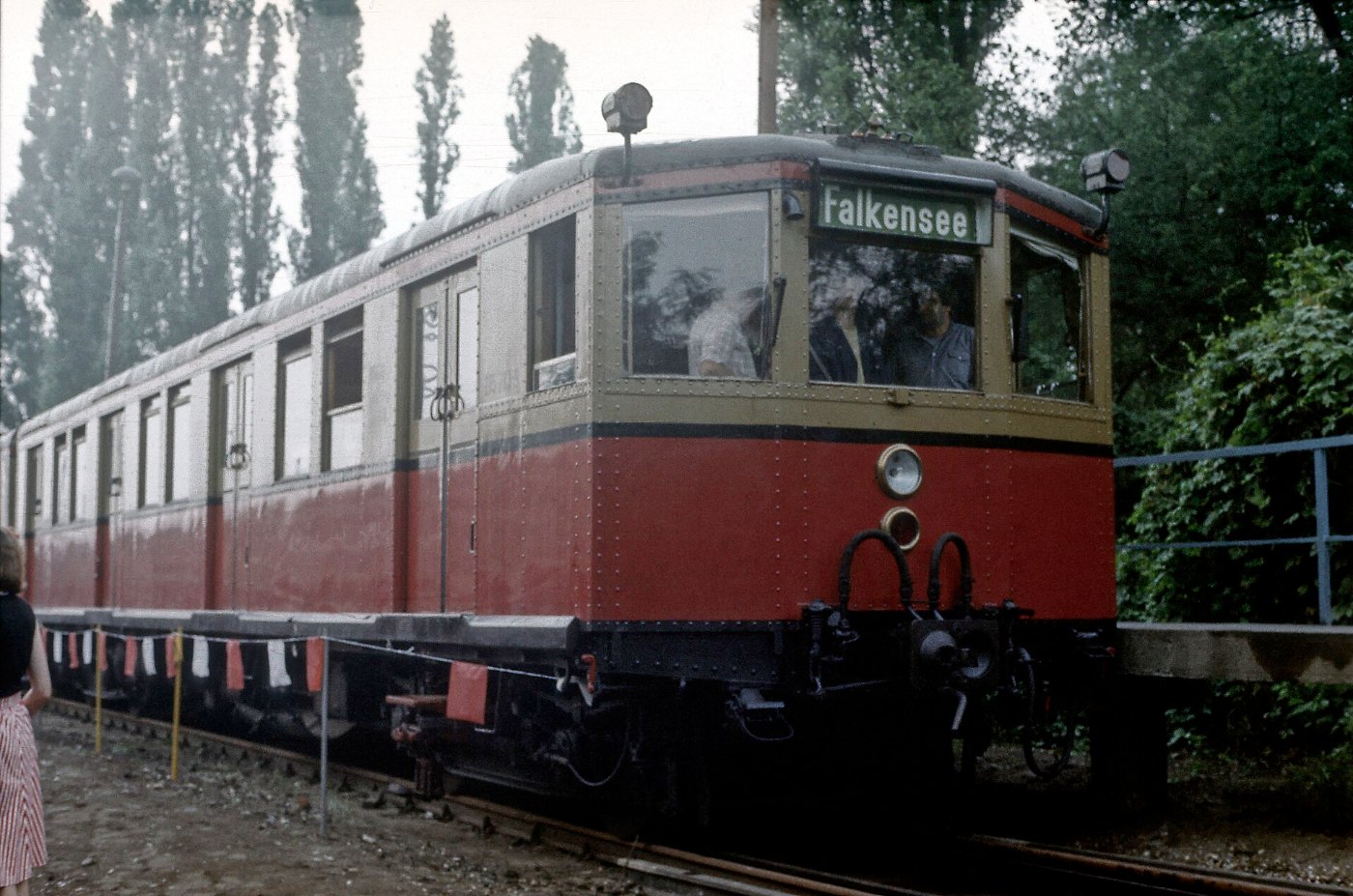 02 430a Triebwagen 275 783