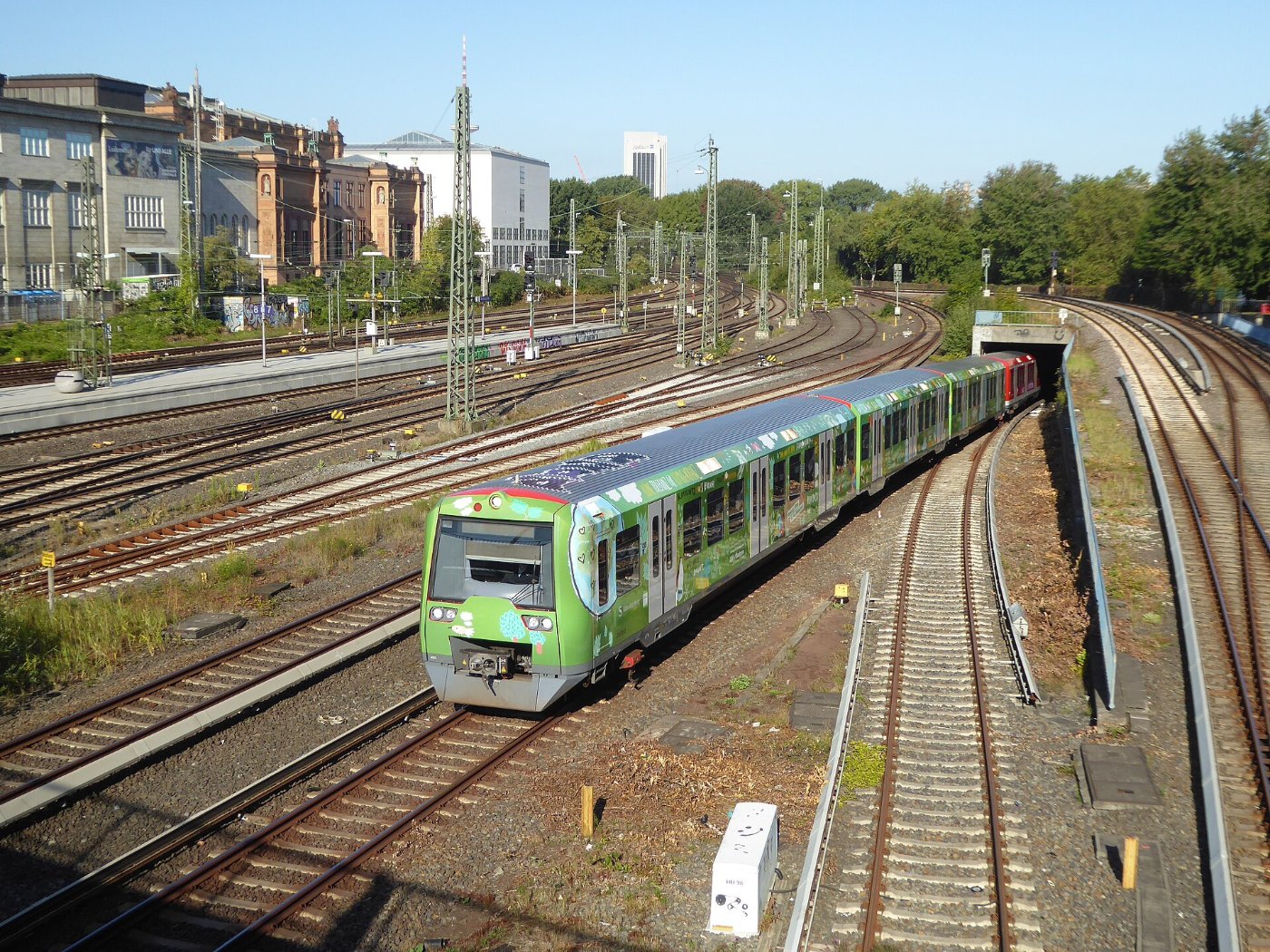 S Bahn line S1 at Hamburg Hauptbahnhof