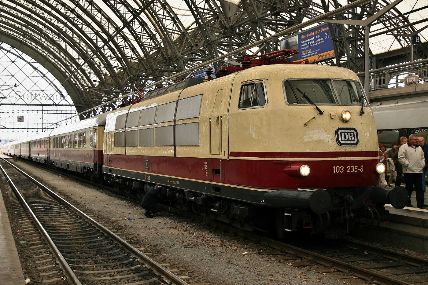 103 235 Dresden Hbf