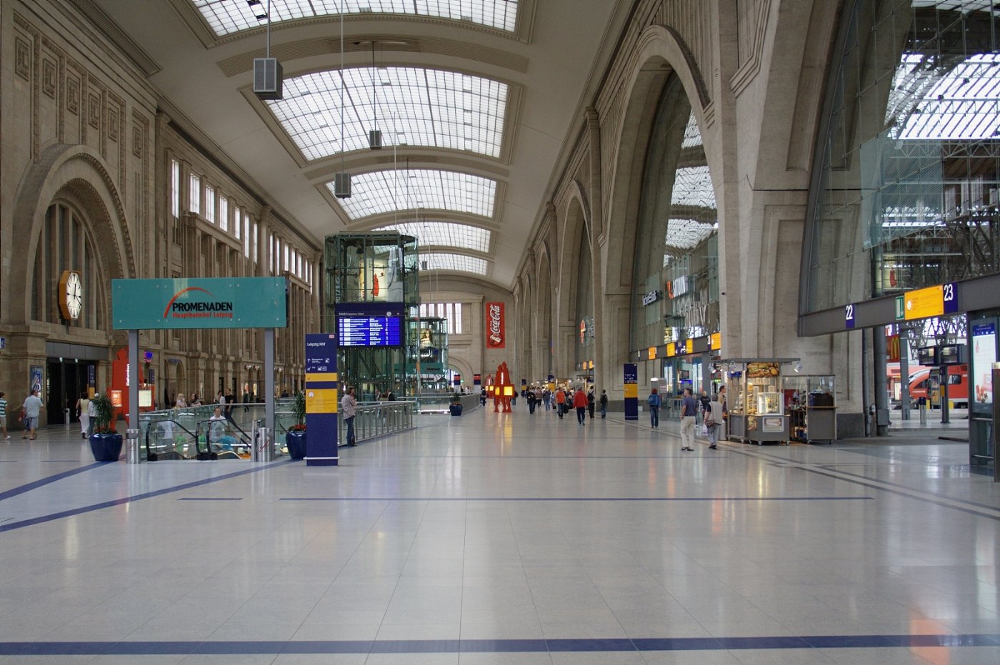 Leipzig Hauptbahnhof Querbahnsteig