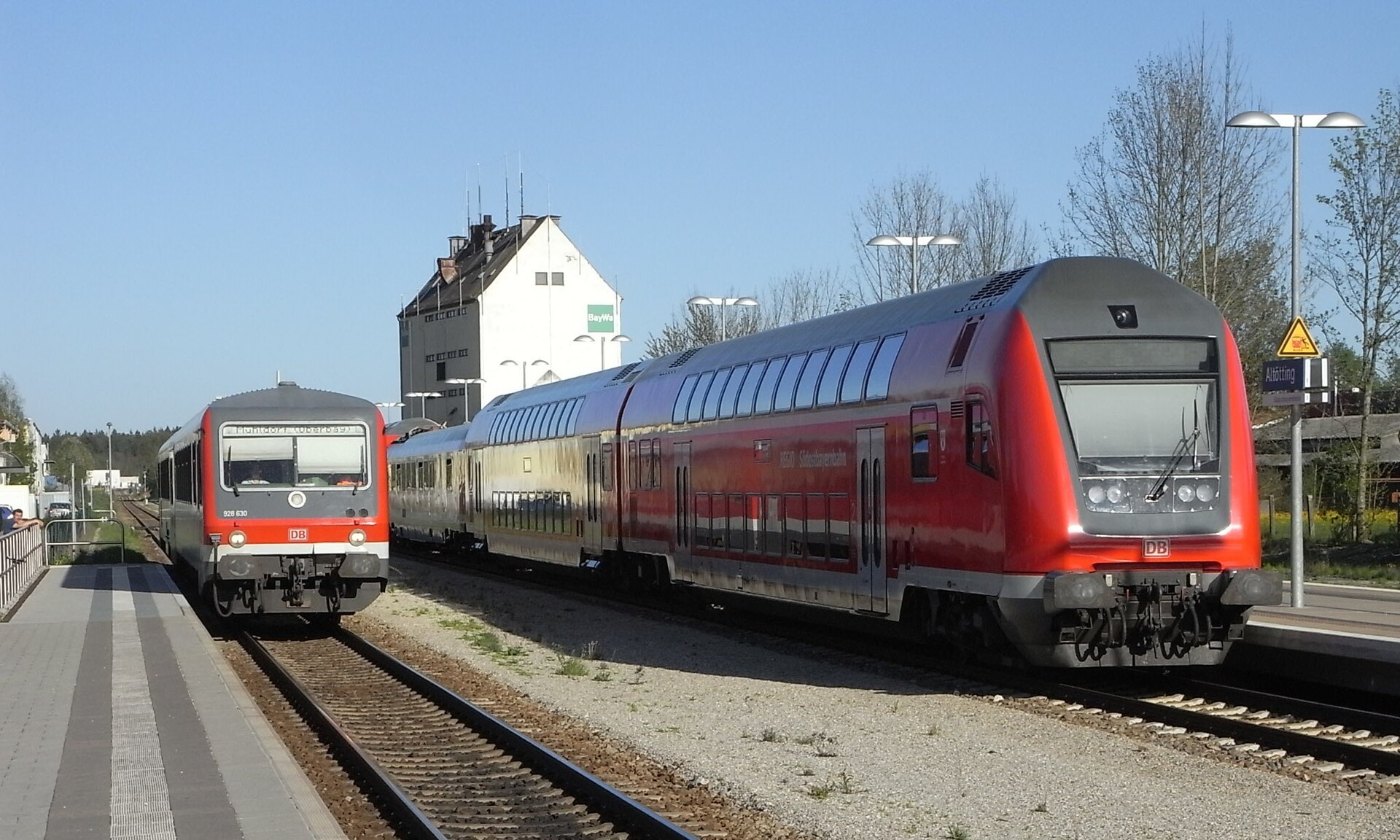 Altötting, Bahnhof, Zugbegegnung