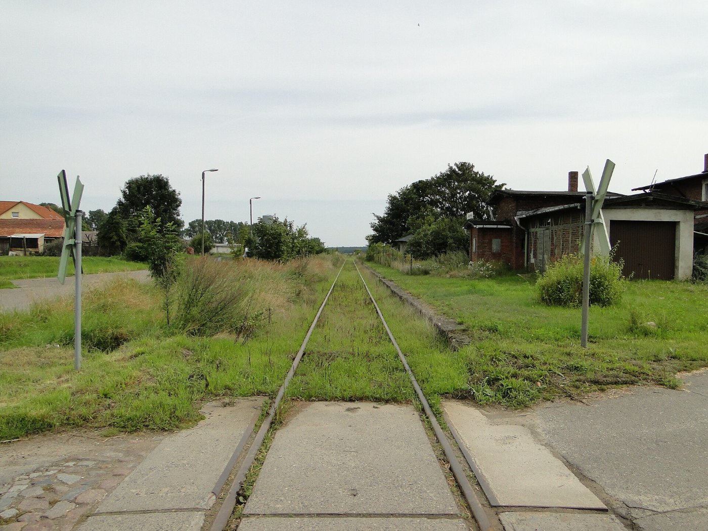 Staven Bahnstrecke Neubrandenburg Friedland 2011 08 03 085