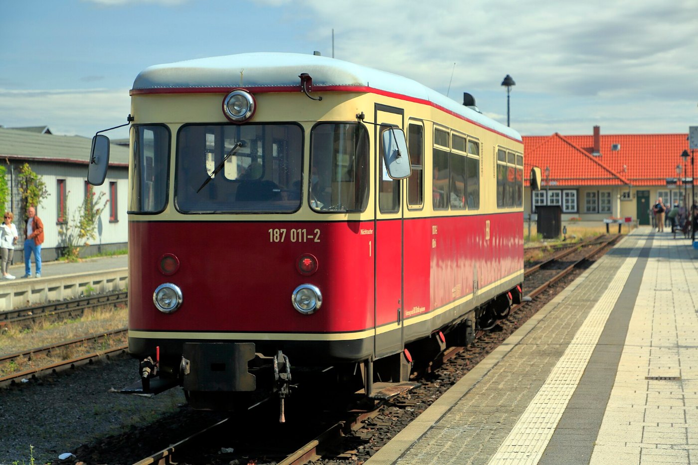 J39 825 Bf Wernigerode Hbf, 187 011