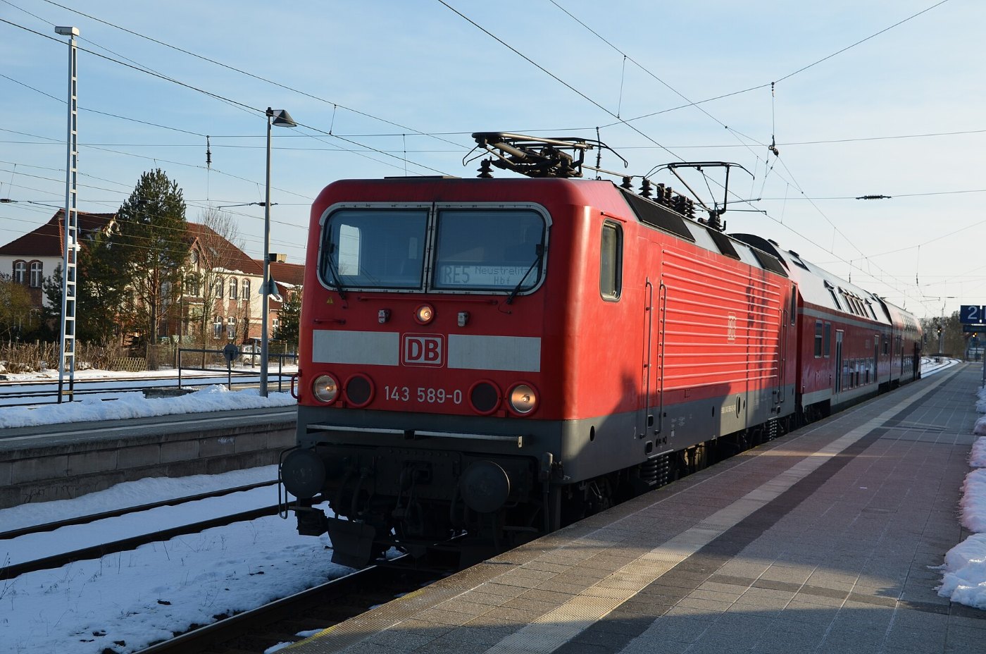 143 589 in Neustrelitz ()