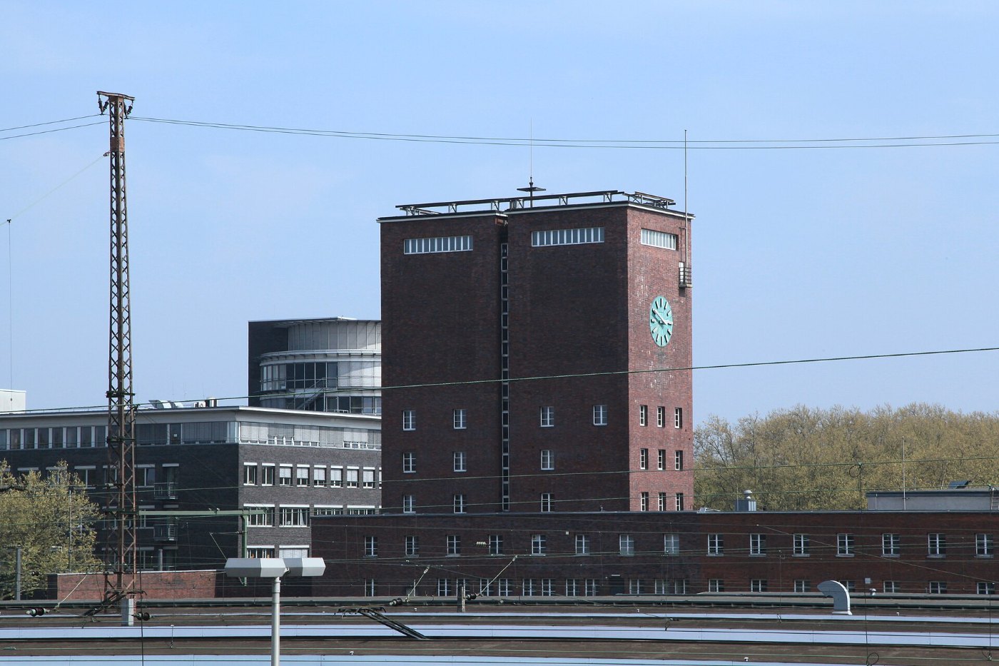 Oberhausen Hansastraße Hauptbahnhof (Parkdeck) 02 ies