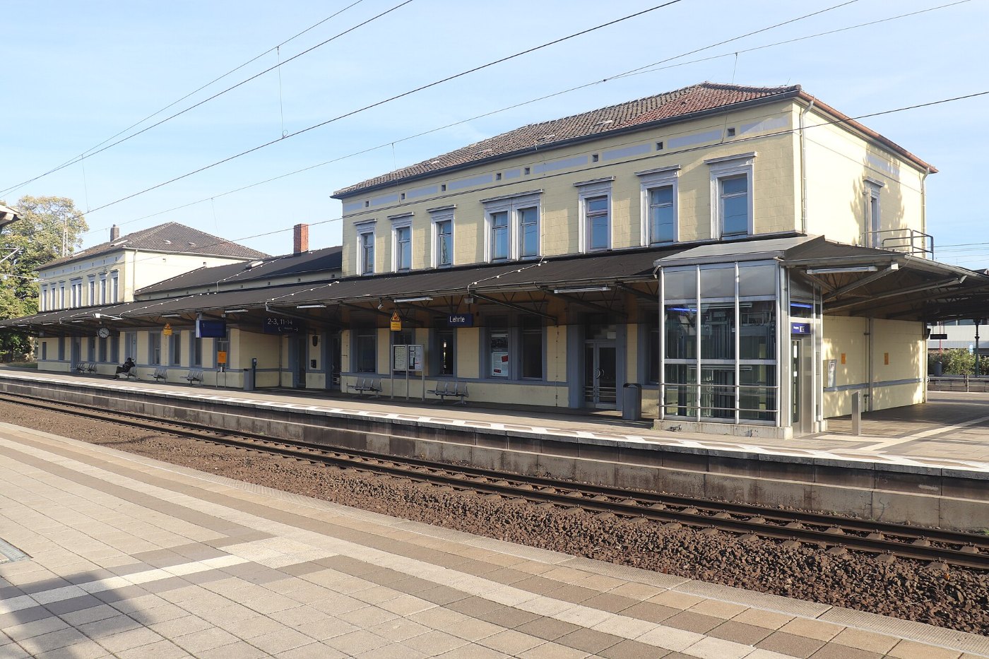 2018 10 31 10.21.03 Lehrte, Bahnhofsgebäude