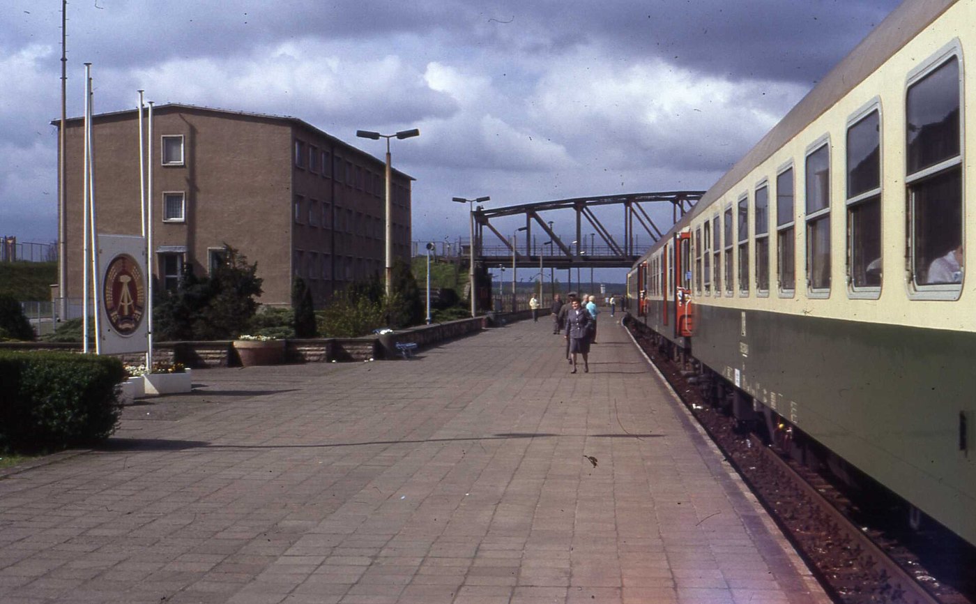 Border crossing, Oebisfelde DDR. Apr 1990