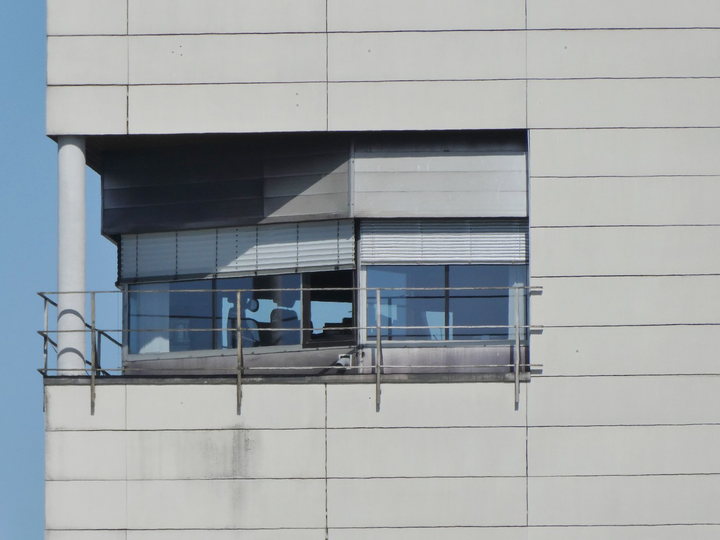 Ein historisches Stellwerk am Augsburger Hauptbahnhof