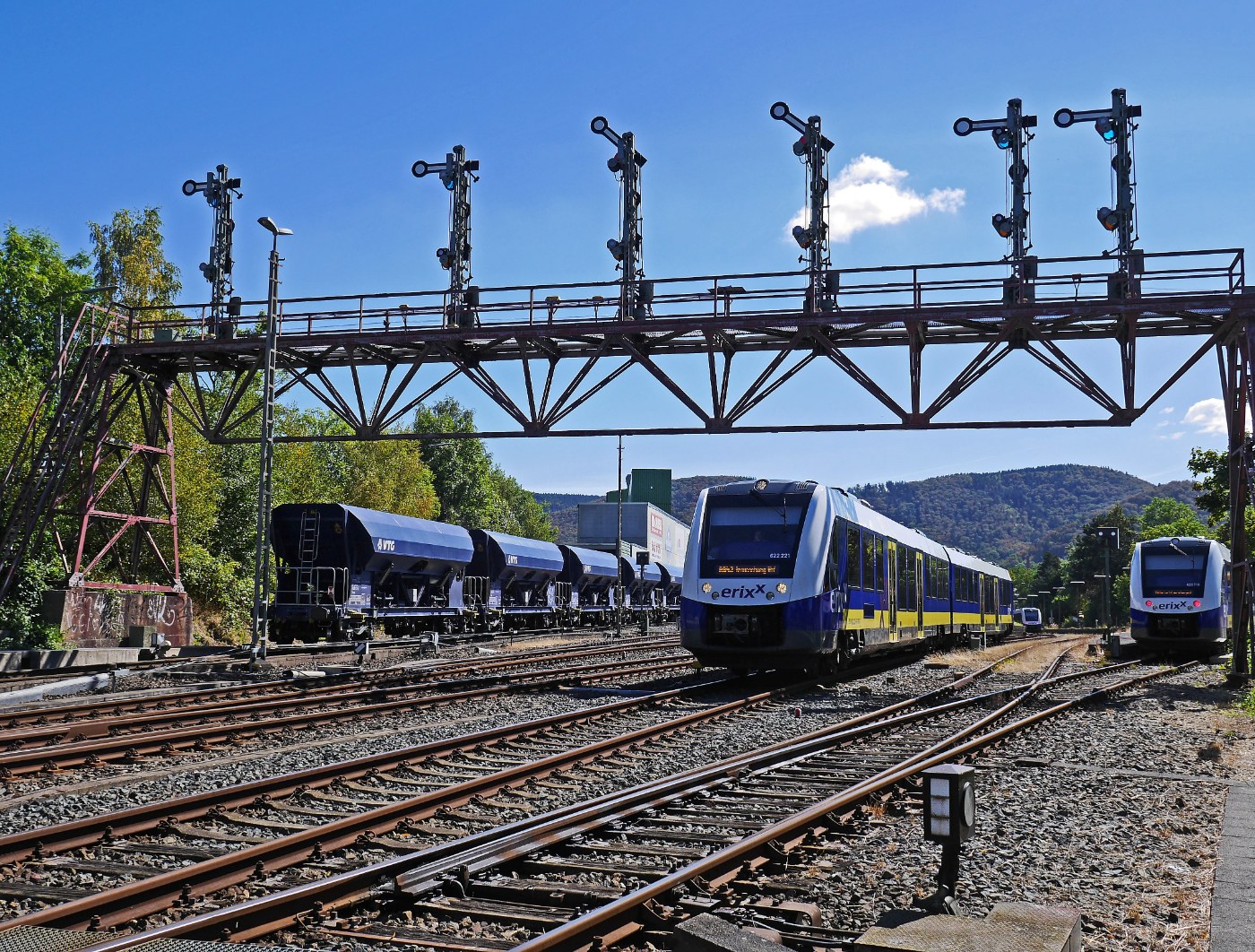 Regionaltriebwagen am Bahnhof Bad Harzburg