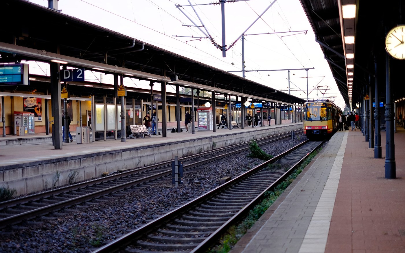 Bahnsteige in Baden-Baden
