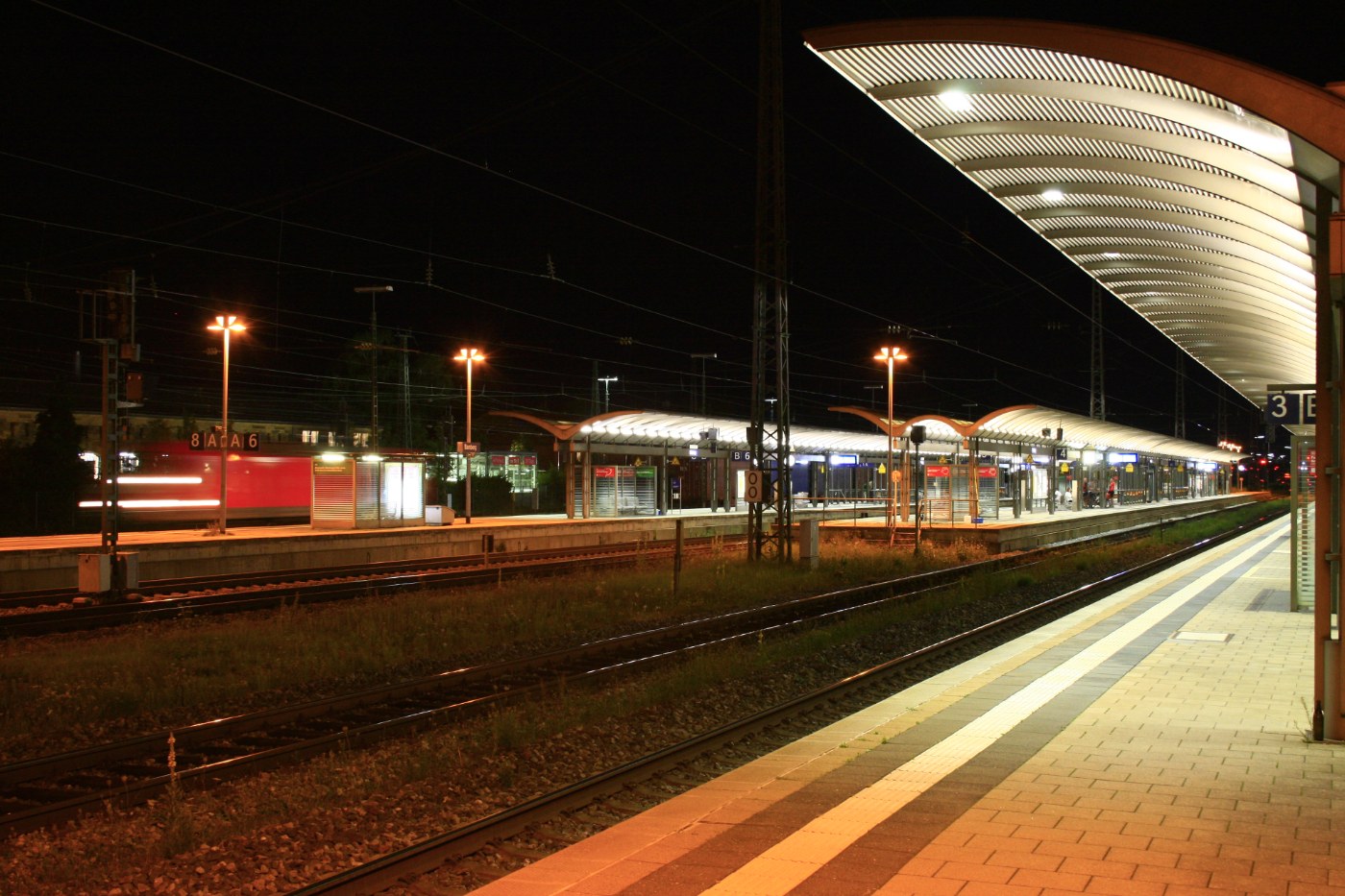 Bahnhof Bamberg, Seitenansicht