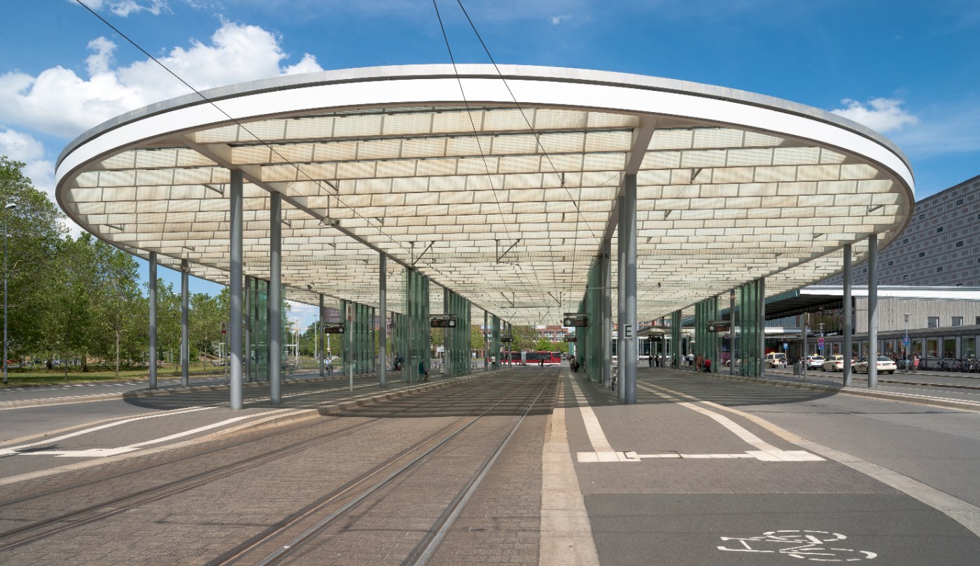 Halle des Braunschweiger Hauptbahnhofs
