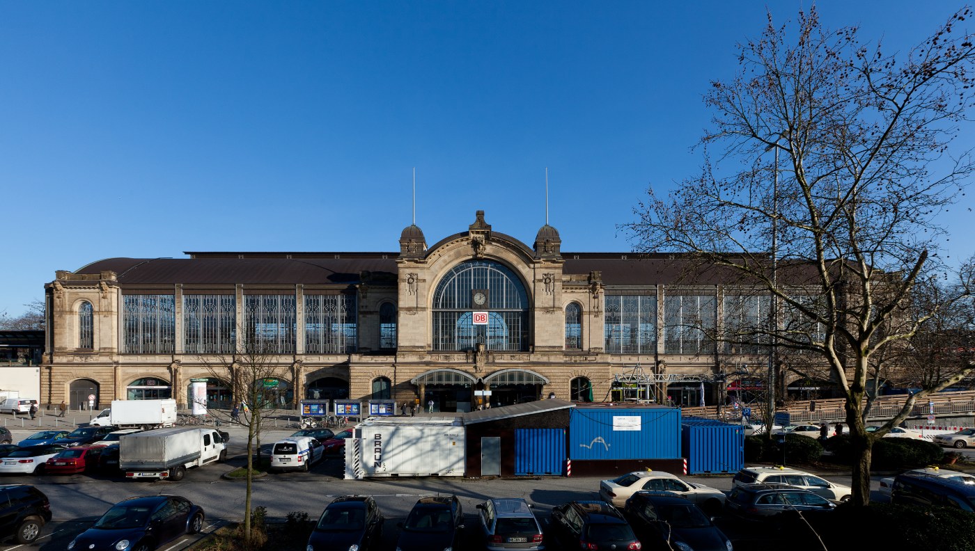 Halle des Bahnhofs Hamburg Dammtor