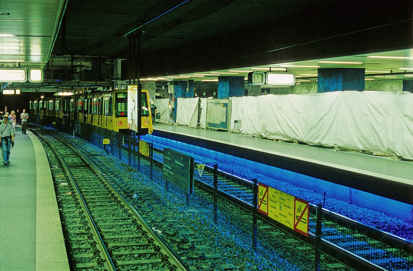 Der Meterspurbahnsteig der Stadtbahn im Essener Hauptbahnhof