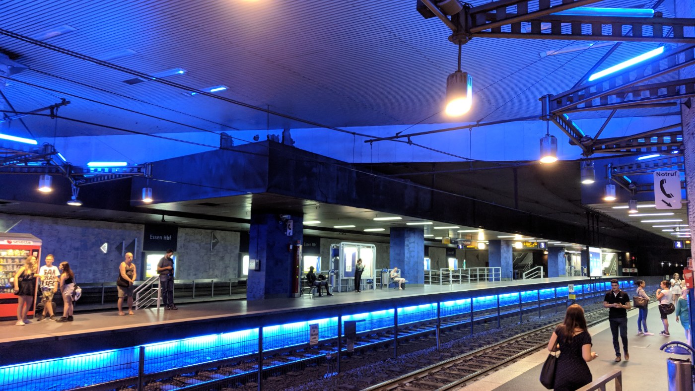 Die Stadtbahn am Essener Hauptbahnhof