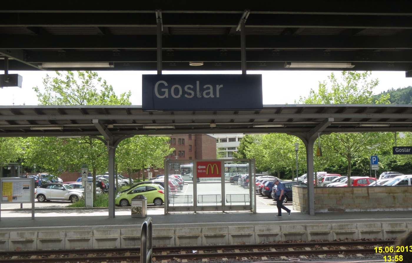 Bahnhofsschild am Bahnhof Goslar