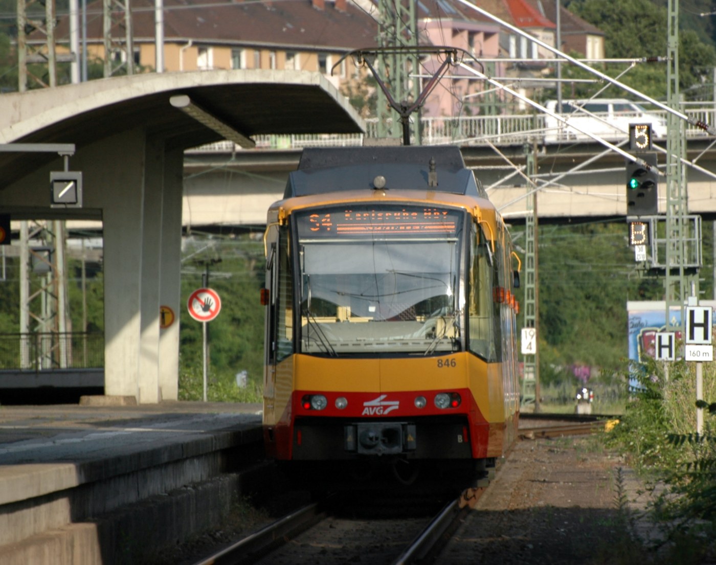 Straßenbahn am Heidelberger Hauptbahnhof