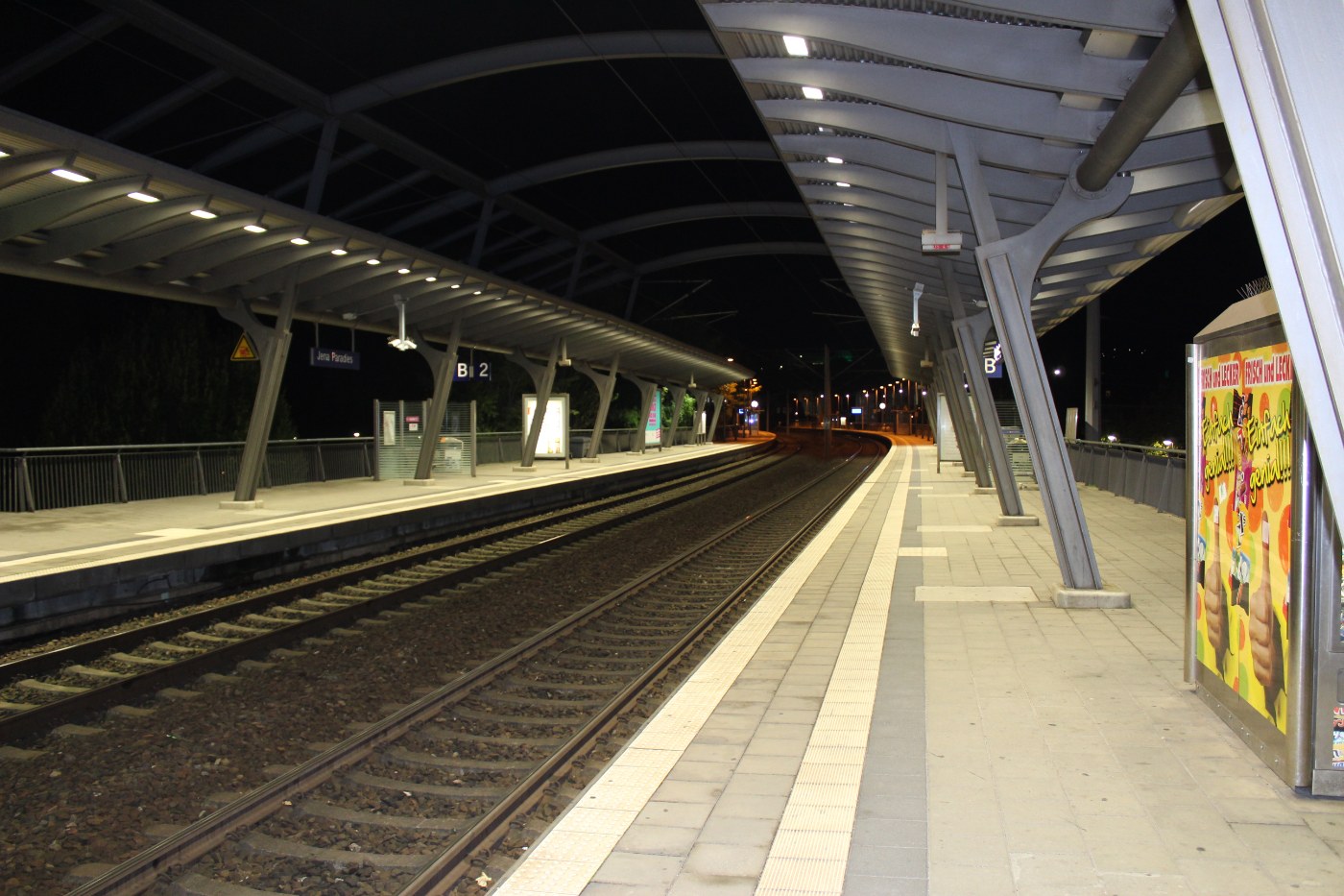 Bahnsteige am Bahnhof Jena Paradies