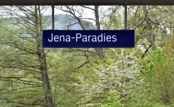 Empfangsgebäude des Bahnhofs Jena Paradies