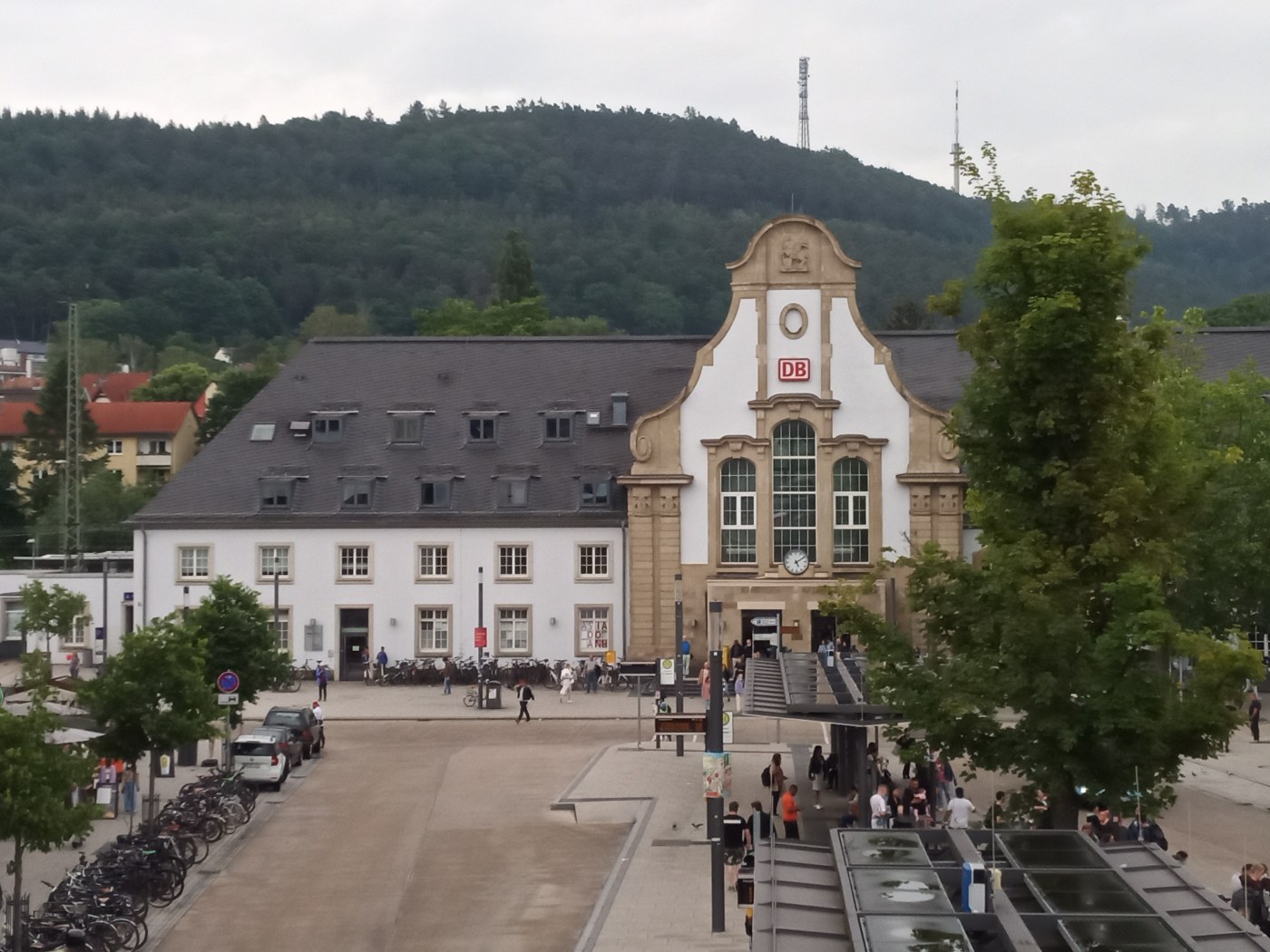 Bahnhof Marburg von der B3 aus gesehen