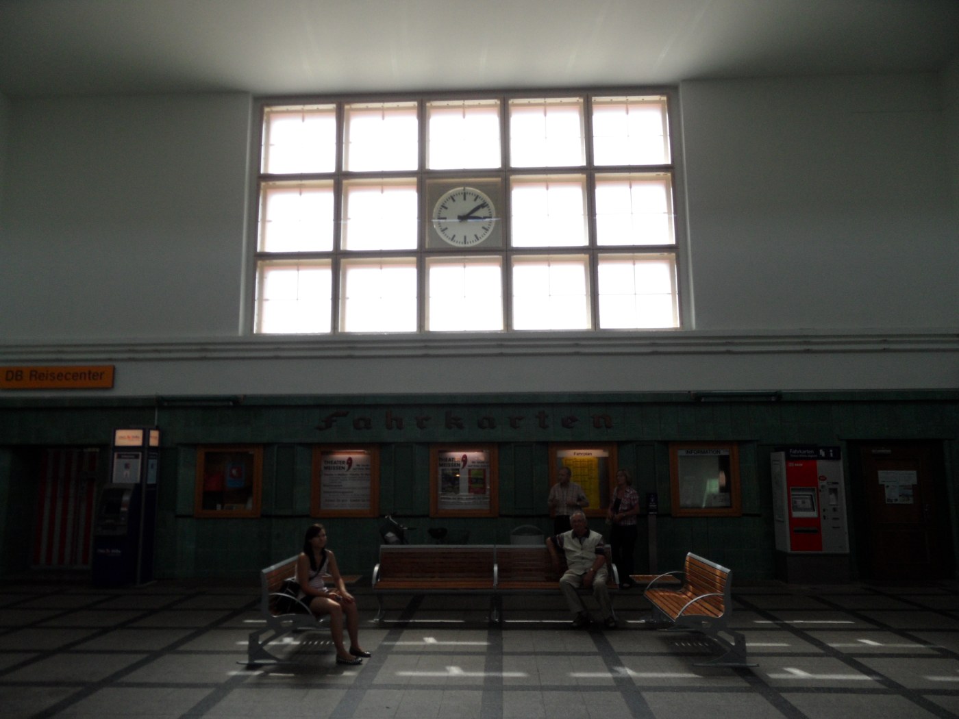Bahnhof Meißen von der Straße