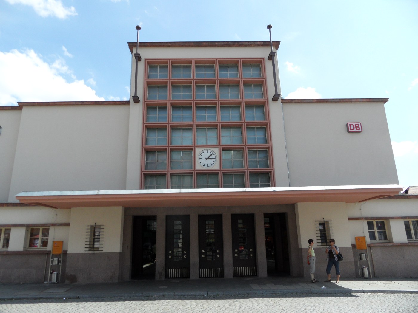 Bahnhof Meißen von der Straße