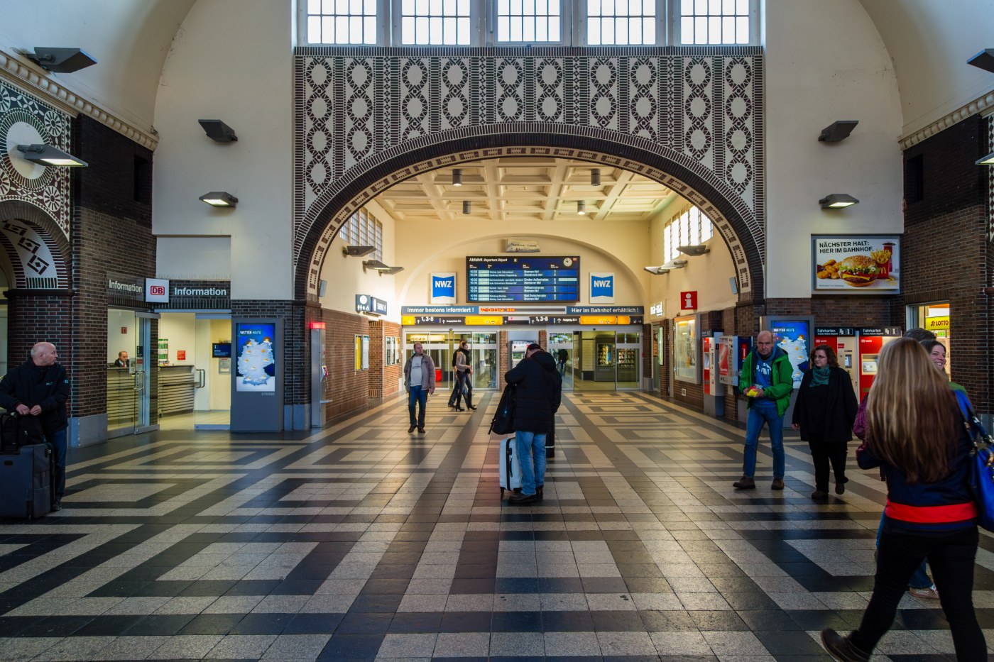 Bahnhofshalle im Oldenburger Hauptbahnhof